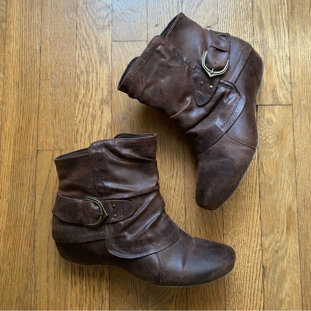 Bare traps brown leather booties 8.5